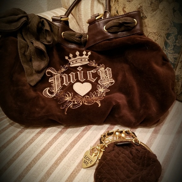 Juicy Couture Handbags - JUICY COUTURE PURSE w/ COIN PURSE